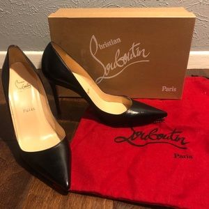 Christian Louboutin Black Décolleté Heels